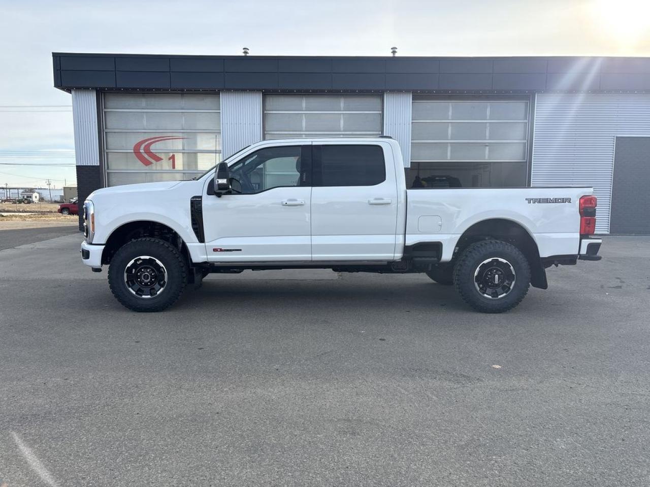 2026 Ford F-350 Super Duty SRW PLATINUM 6.8' Box 713A Photo