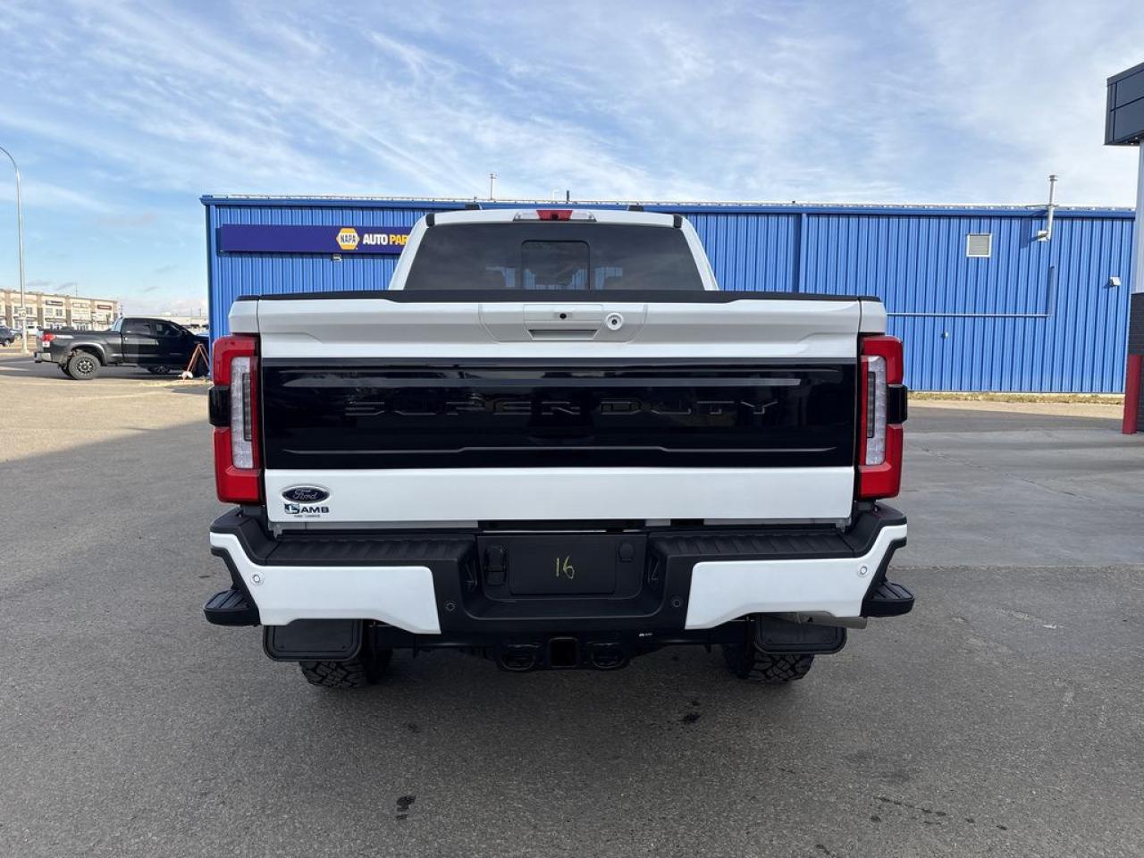 2026 Ford F-350 Super Duty SRW PLATINUM 6.8' Box 713A Photo5