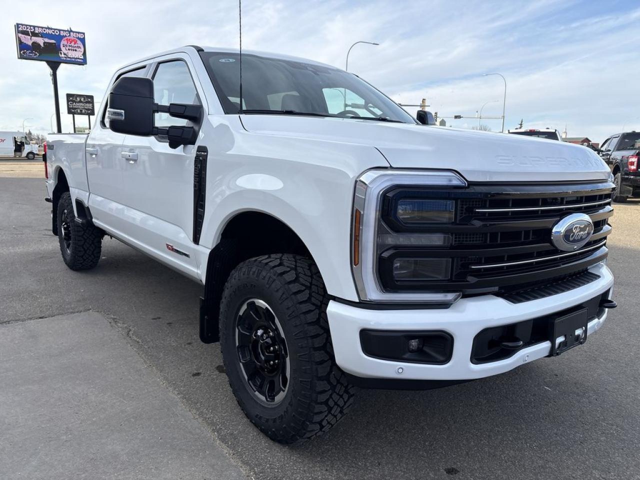 2026 Ford F-350 Super Duty SRW PLATINUM 6.8' Box 713A Photo5