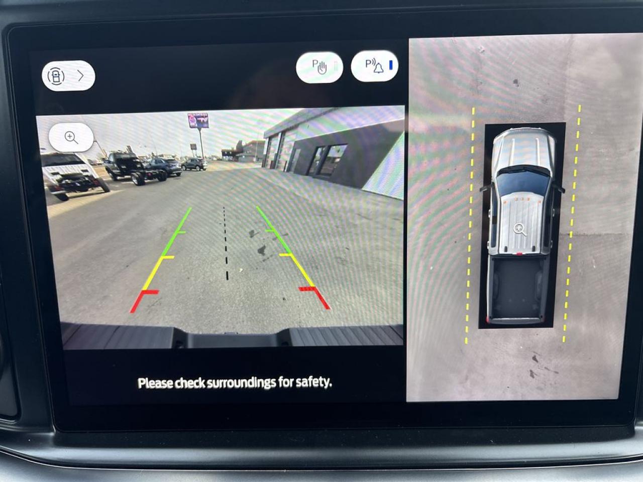 2026 Ford F-350 Super Duty SRW PLATINUM 6.8' Box 713A Photo5