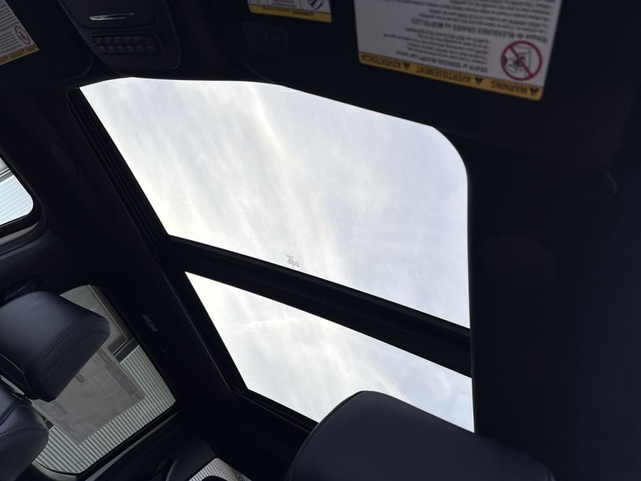 2026 Ford F-350 Super Duty SRW PLATINUM 6.8' Box 713A Photo5