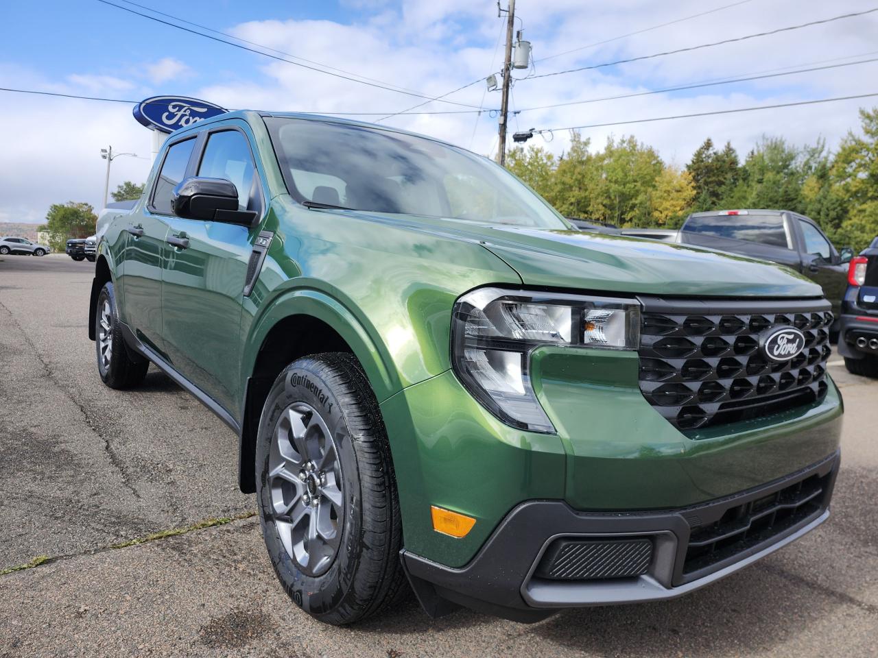 2025 Ford Maverick XLT AWD SuperCrew Photo2