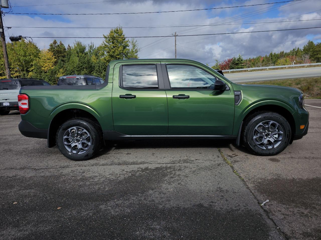 2025 Ford Maverick XLT AWD SuperCrew Photo3