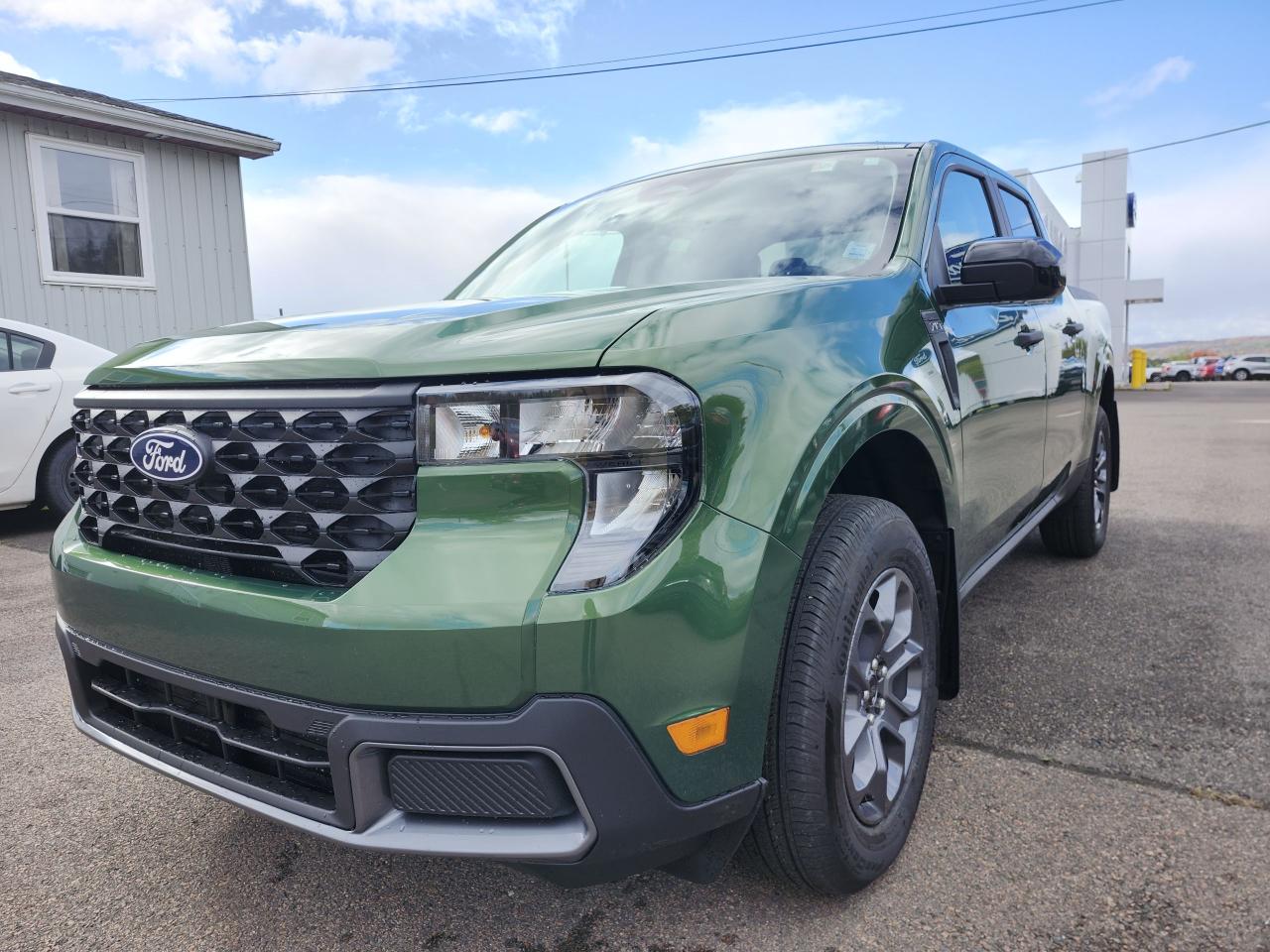 2025 Ford Maverick XLT AWD SuperCrew Photo5