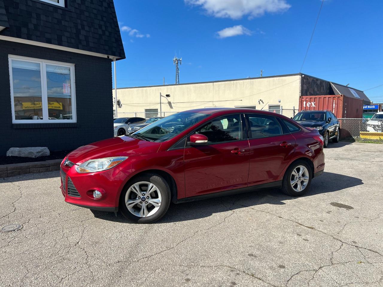 2013 Ford Focus SE NO ACCIDENT CLEAN CARFAX LOW KM HEATED SEATS - Photo #4