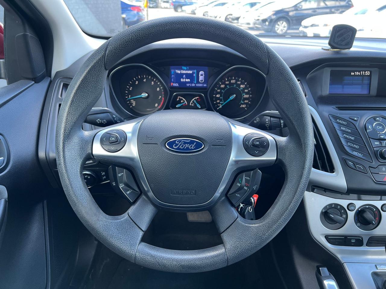 2013 Ford Focus SE NO ACCIDENT CLEAN CARFAX LOW KM HEATED SEATS - Photo #13