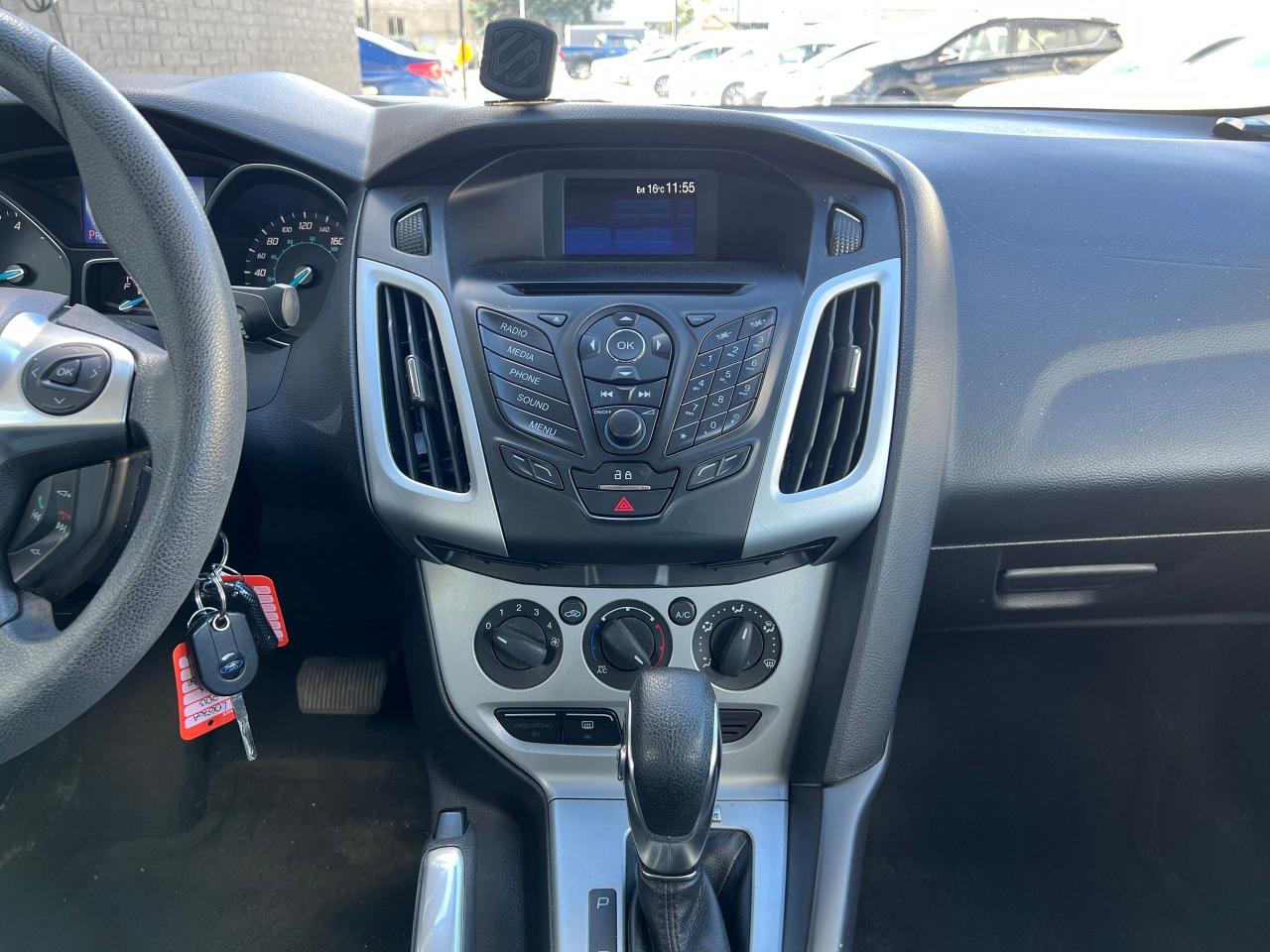 2013 Ford Focus SE NO ACCIDENT CLEAN CARFAX LOW KM HEATED SEATS - Photo #17