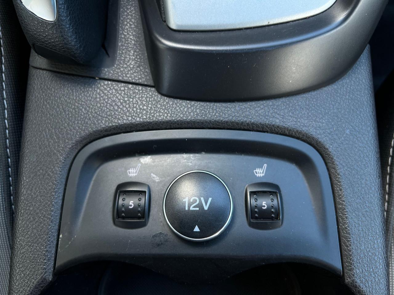 2013 Ford Focus SE NO ACCIDENT CLEAN CARFAX LOW KM HEATED SEATS - Photo #18