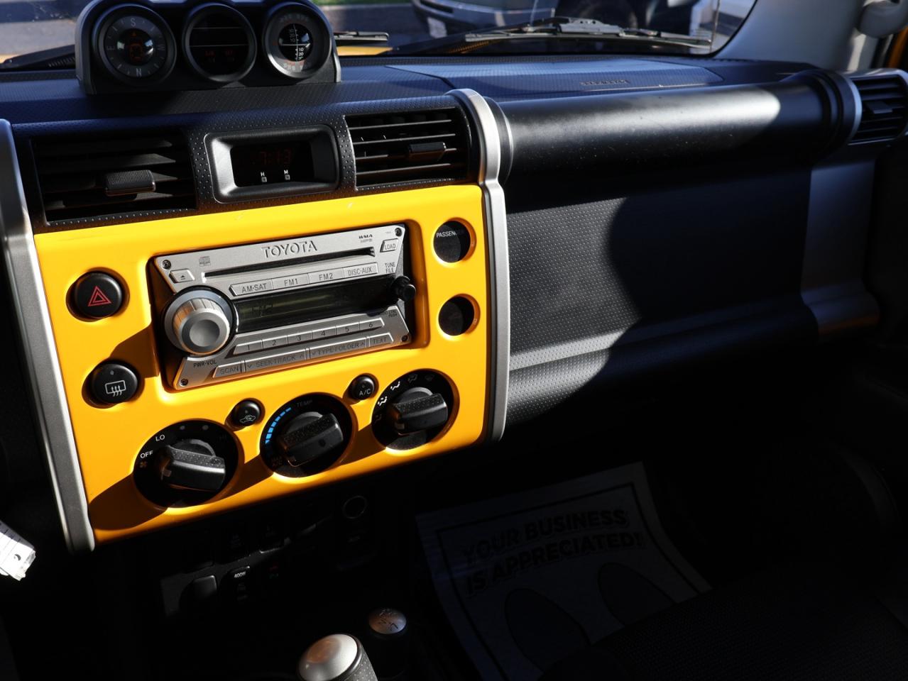 2007 Toyota FJ Cruiser 4.0L V6 CERTIFIED *ACCIDENT FREE**LOW KMS* CRUISE ALLOYS - Photo #11