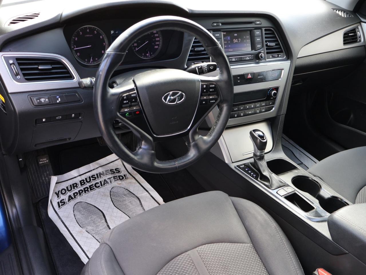 2017 Hyundai Sonata 2.4L SE CERTIFIED *ACCIDENT FREE* CAMERA BLUETOOTH HEATED SEATS SUNROOF CRUISE ALLOYS - Photo #10
