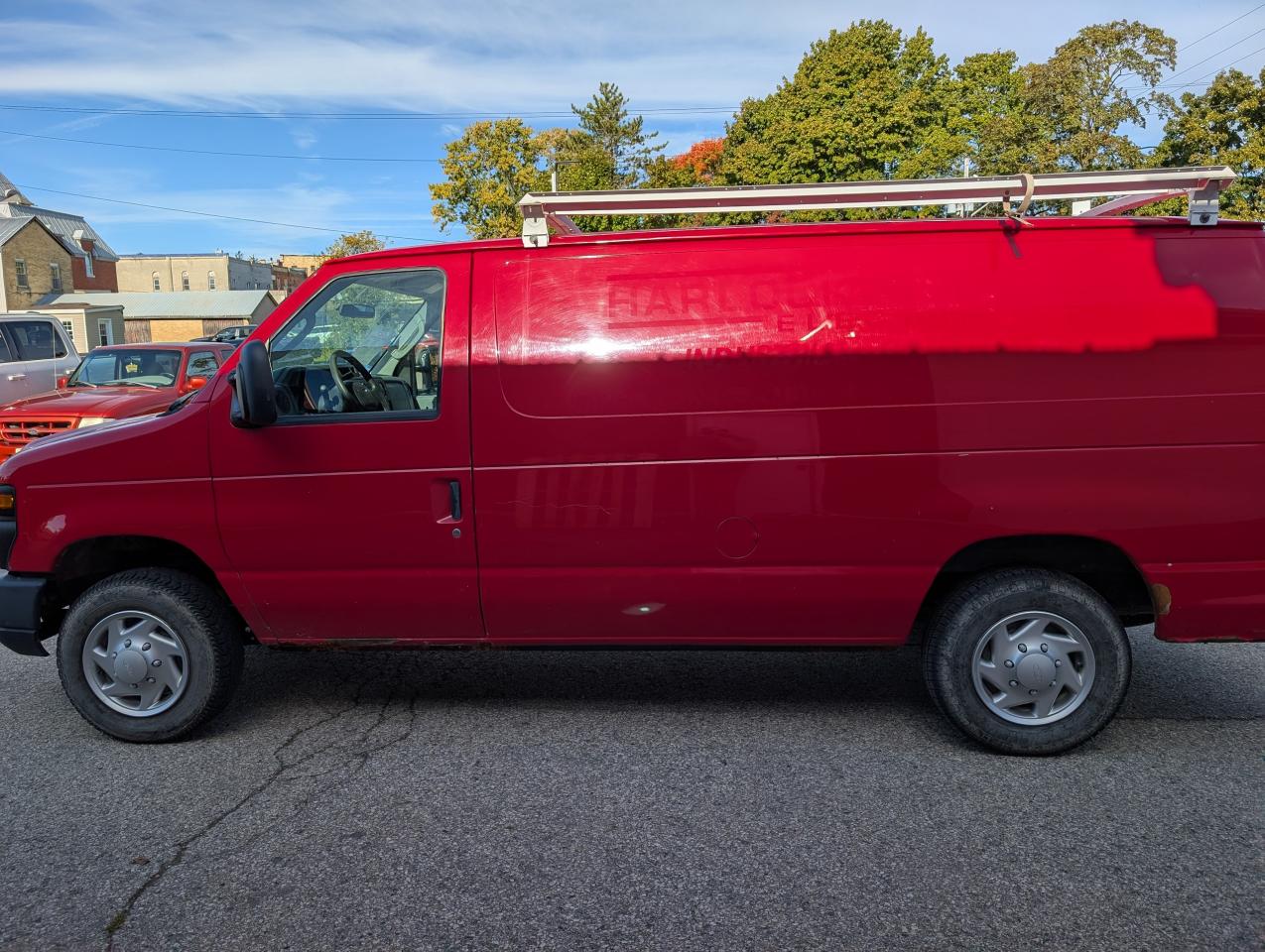 2014 Ford Econoline E-150 Commercial Photo2