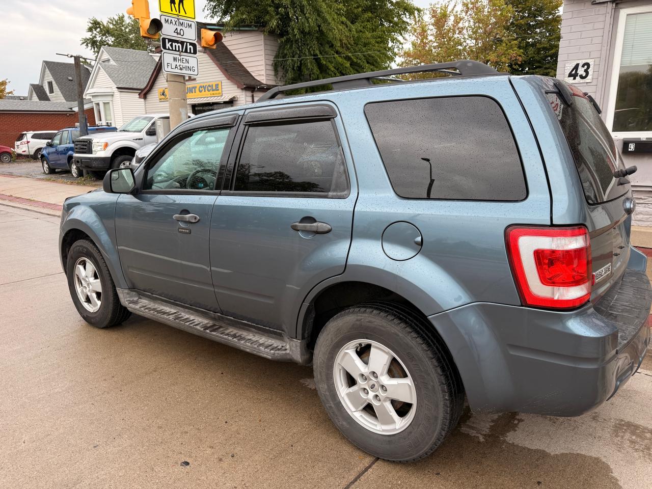 2010 Ford Escape 4WD 4DR V6 AUTO XLT - Photo #14