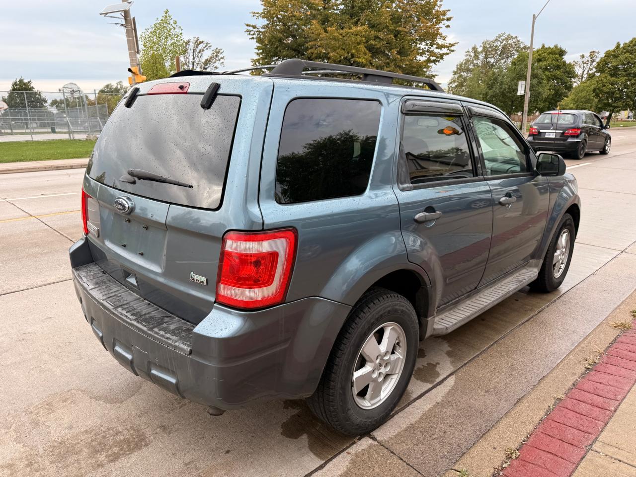 2010 Ford Escape 4WD 4DR V6 AUTO XLT - Photo #9