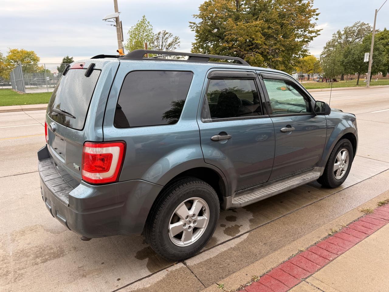 2010 Ford Escape 4WD 4DR V6 AUTO XLT - Photo #10
