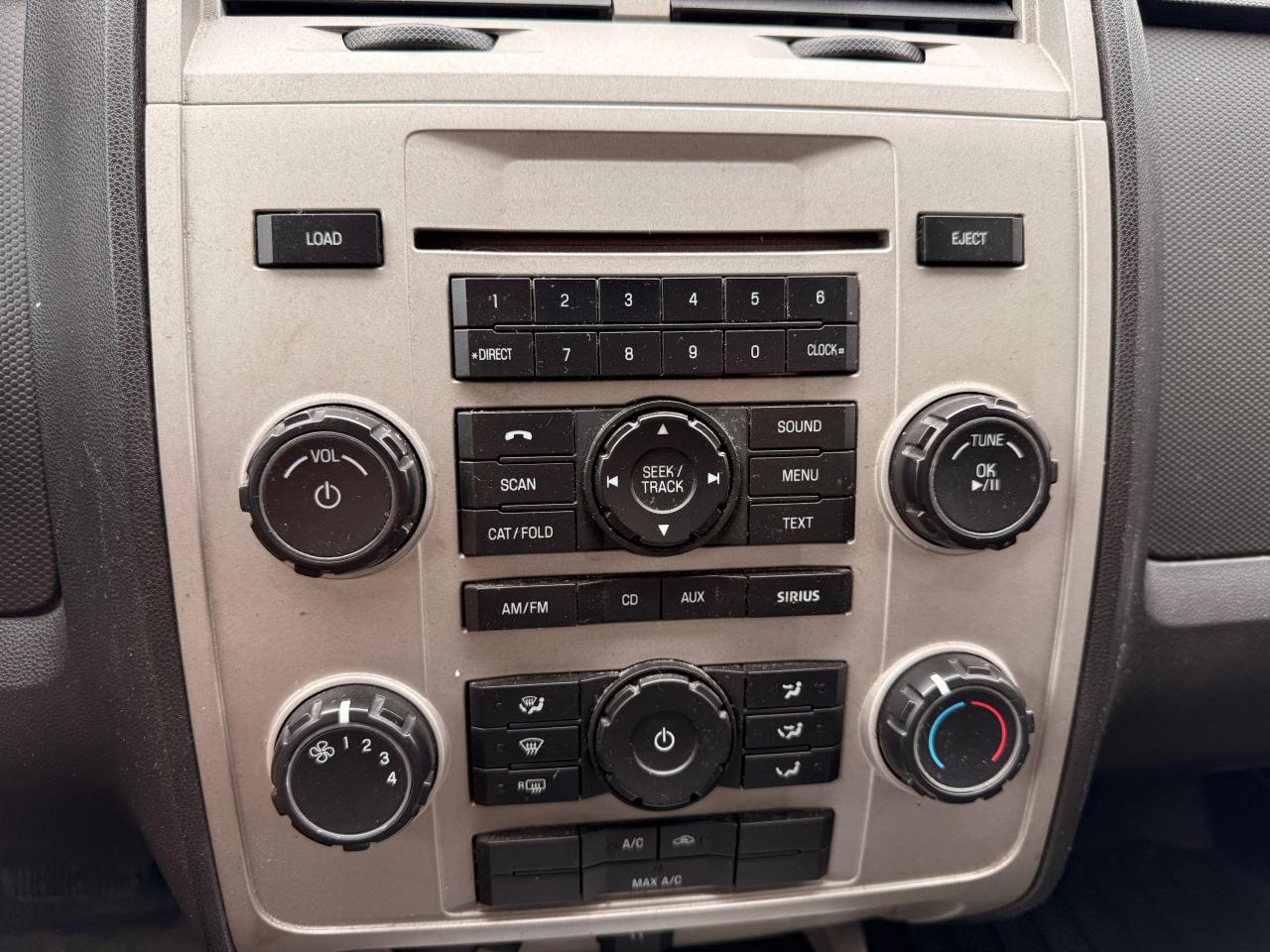 2010 Ford Escape 4WD 4DR V6 AUTO XLT - Photo #24