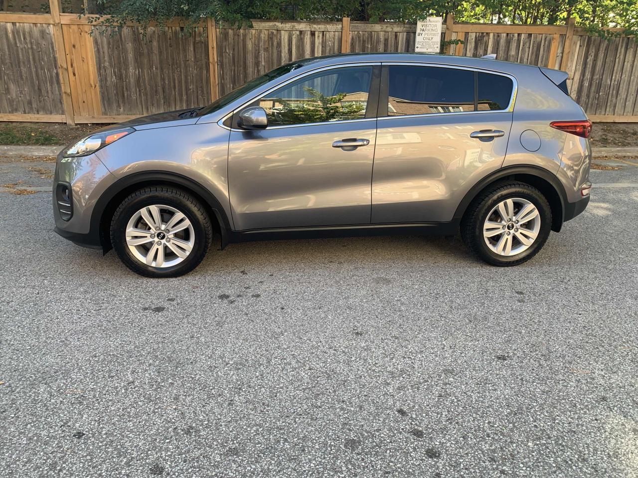 2017 Kia Sportage LX/SUPER LOW KM /RED INTERIOR / REAR CAM /MINT /AC - Photo #2