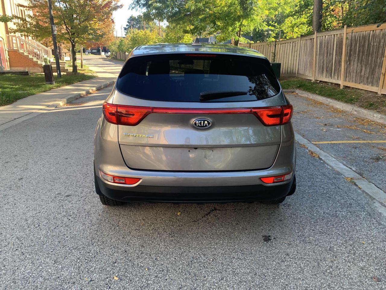 2017 Kia Sportage LX/SUPER LOW KM /RED INTERIOR / REAR CAM /MINT /AC - Photo #10