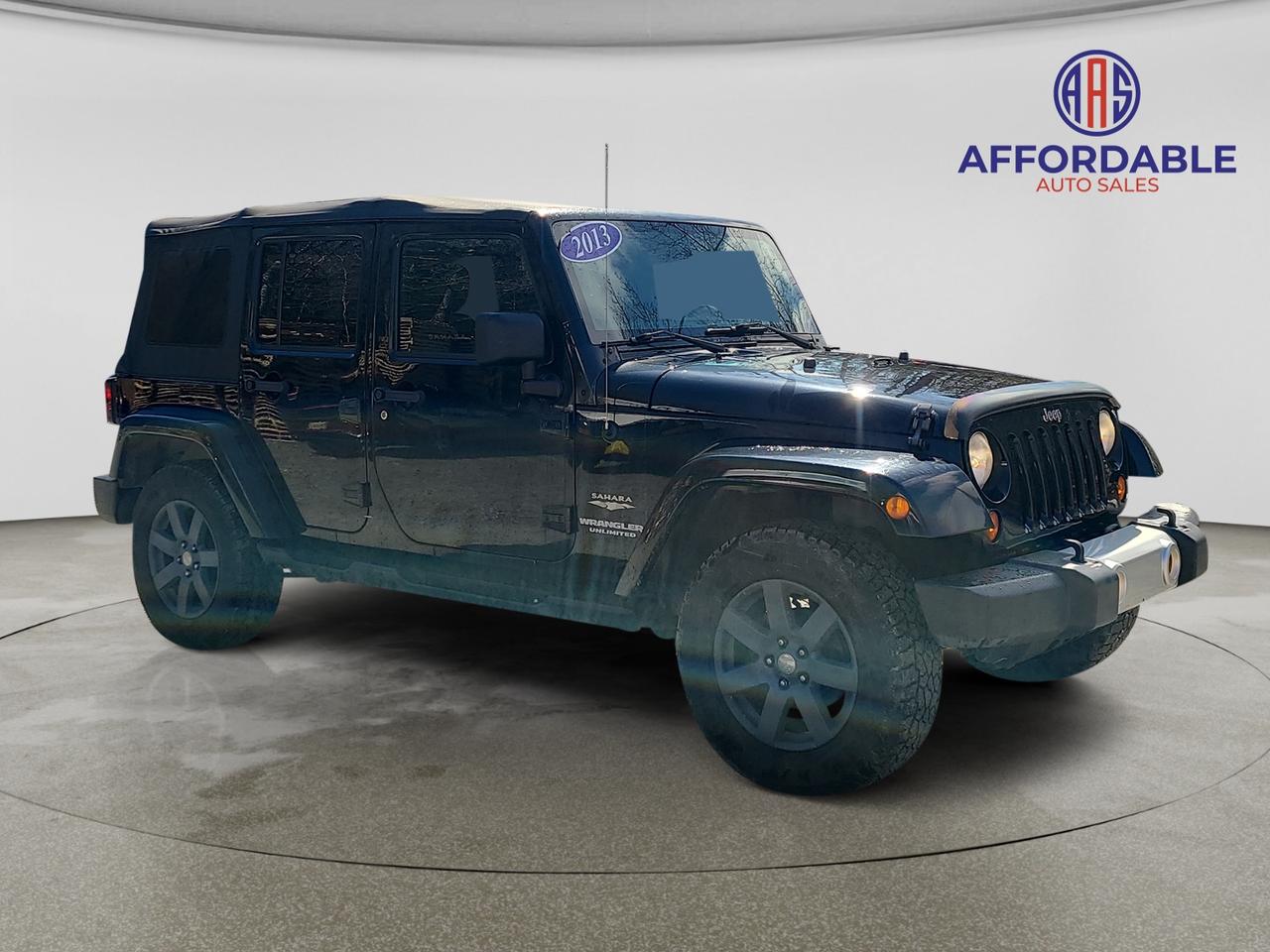 2013 Jeep Wrangler Sahara Photo