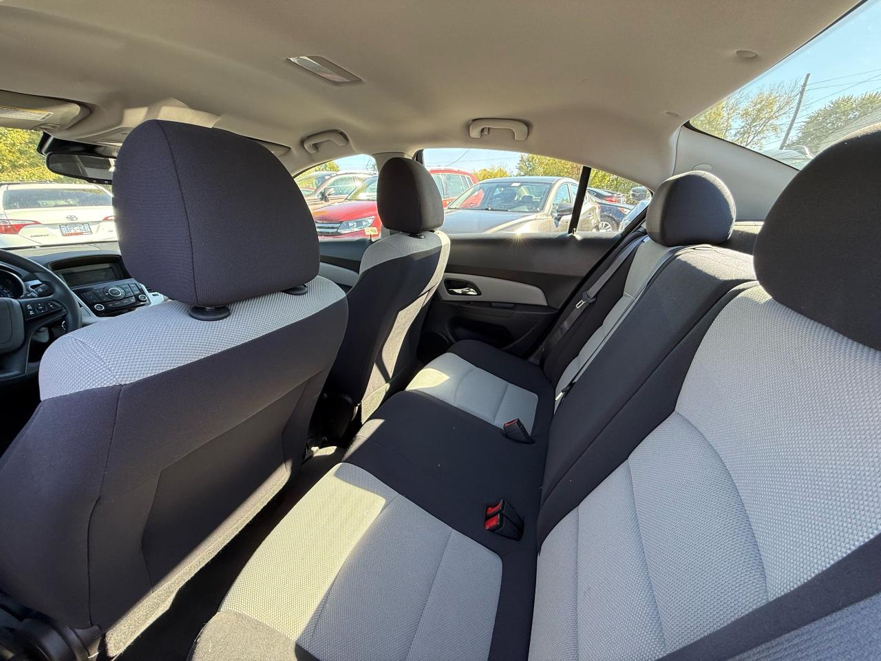 2015 Chevrolet Cruze 2LS - Photo #11