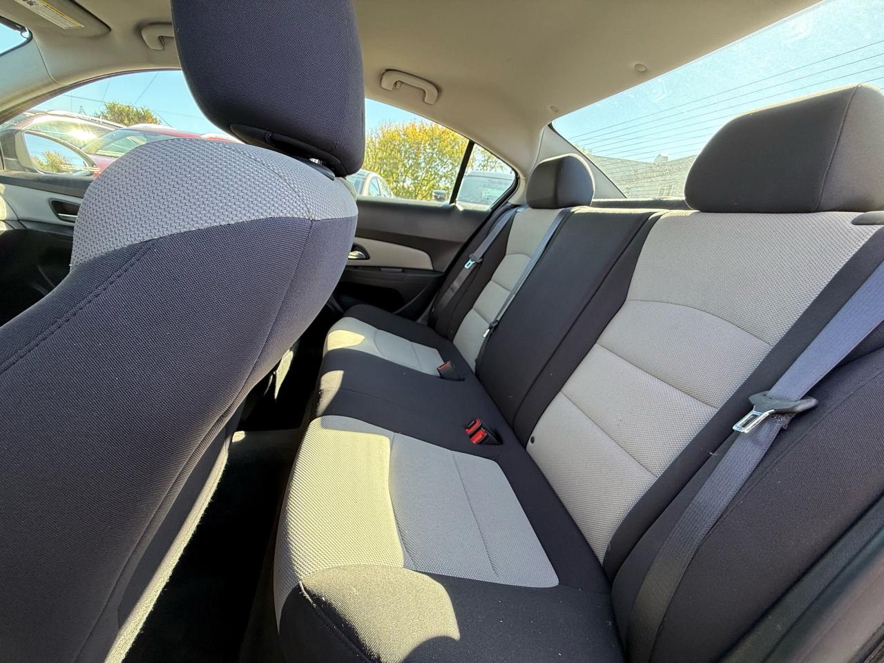 2015 Chevrolet Cruze 2LS - Photo #12
