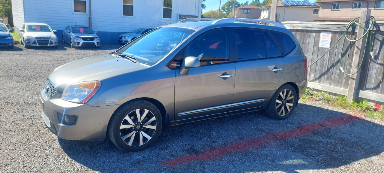 Used 2012 Kia Rondo EX w/3rd Row for sale in Oshawa, ON