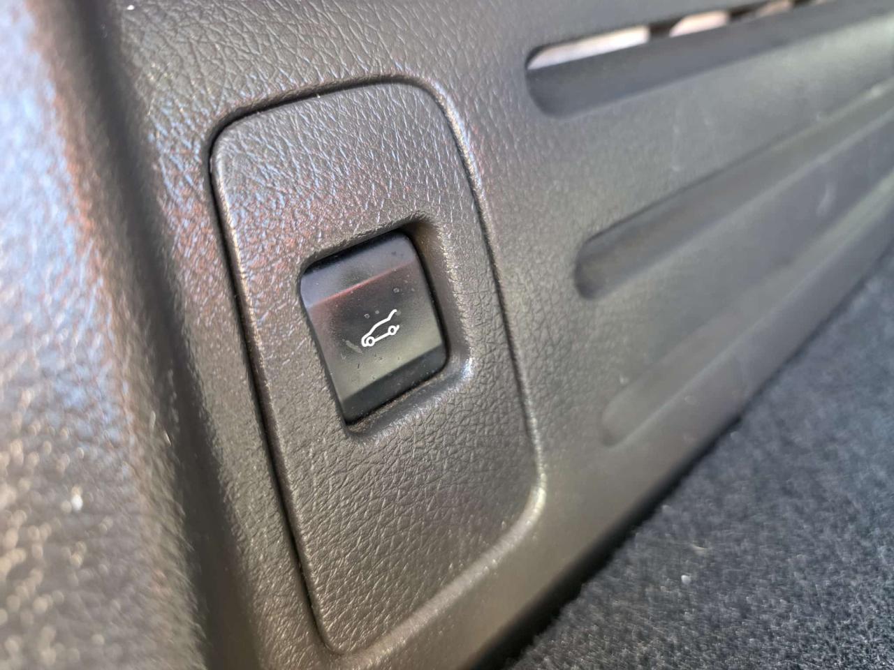 1760034319987