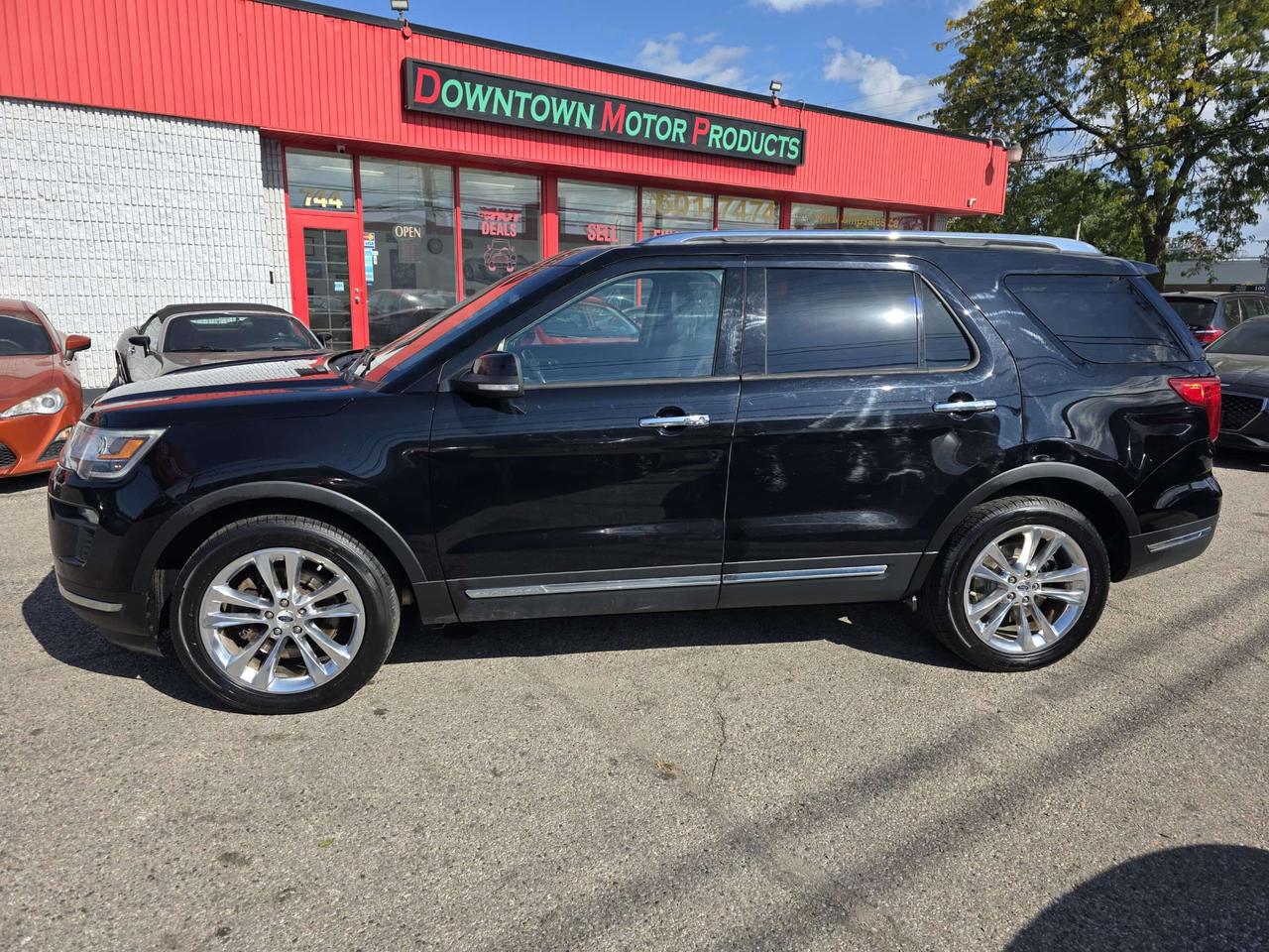 2018 Ford Explorer Limited 4WD Photo2