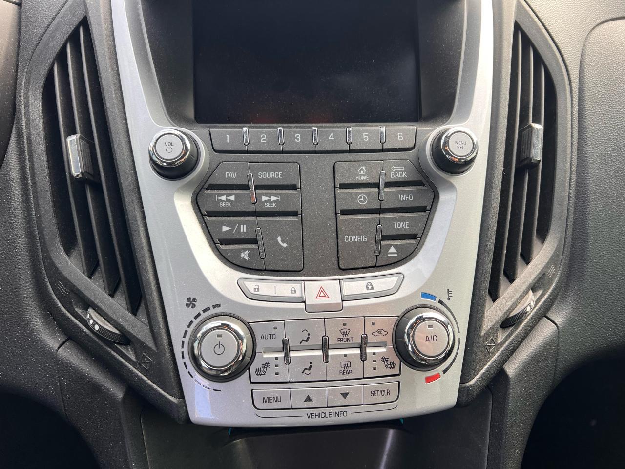 2012 Chevrolet Equinox 1LT Photo20