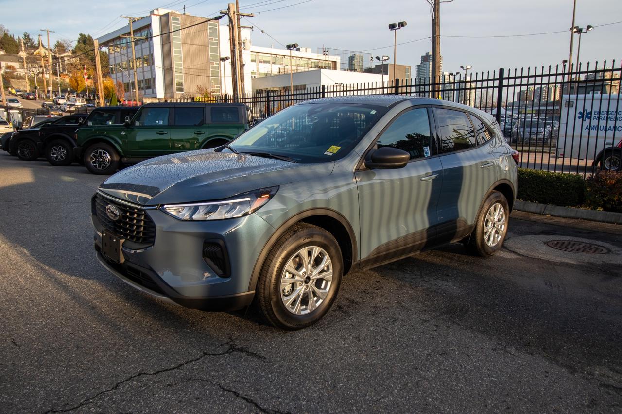 2026 Ford Escape Active AWD Photo5