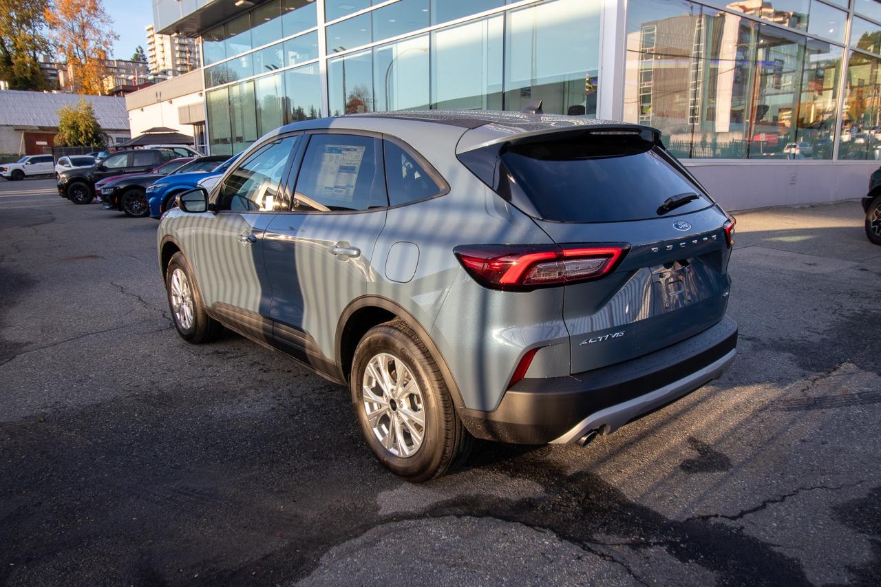2026 Ford Escape Active AWD Photo5