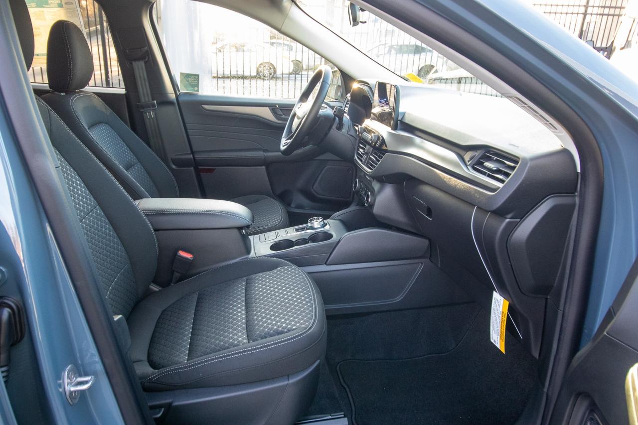 2026 Ford Escape Active AWD Photo5
