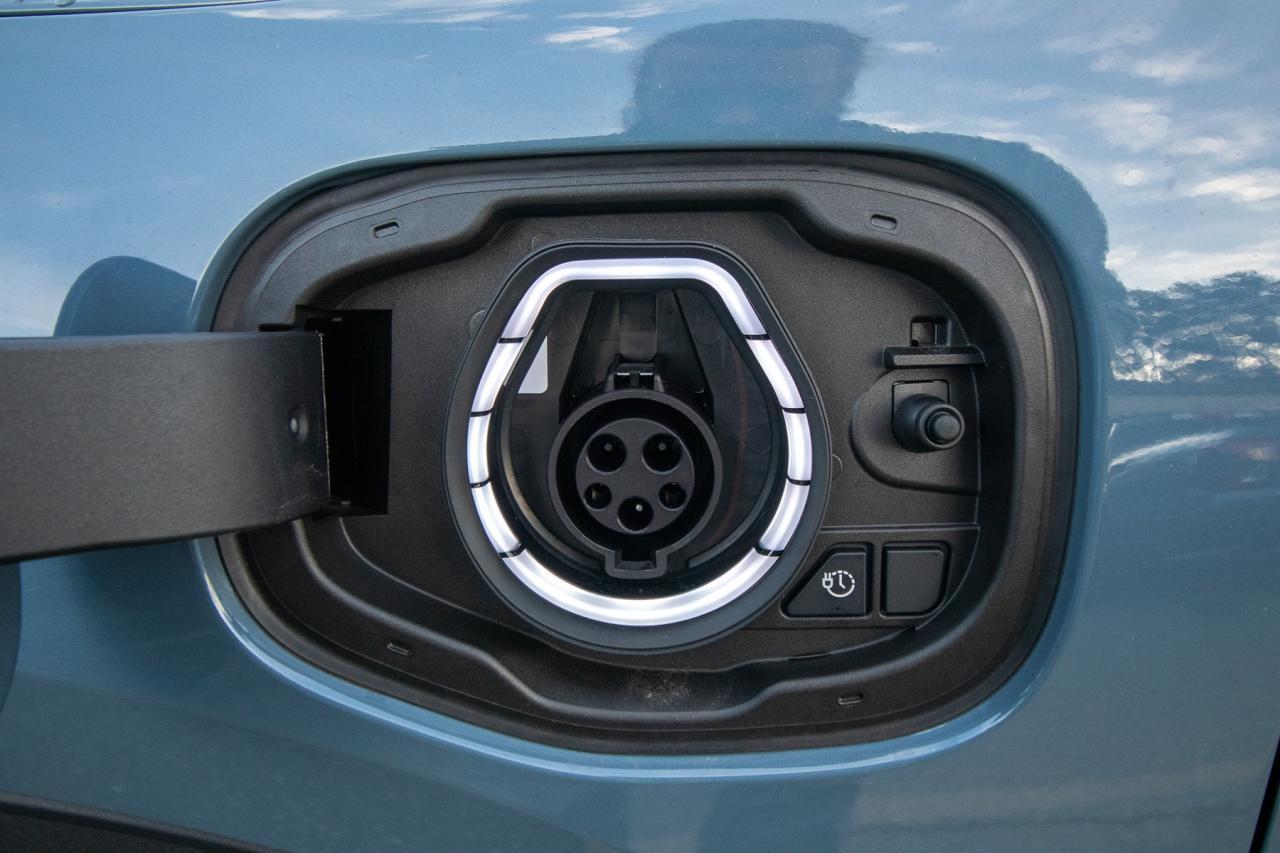 2026 Ford Escape PHEV FWD Hybrid Photo5