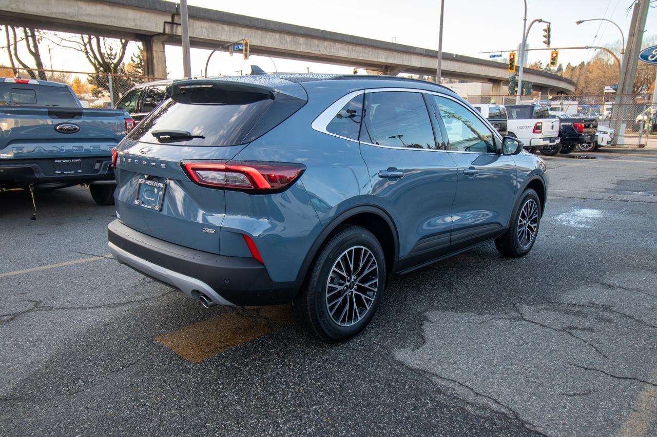 2026 Ford Escape PHEV FWD Hybrid Photo5