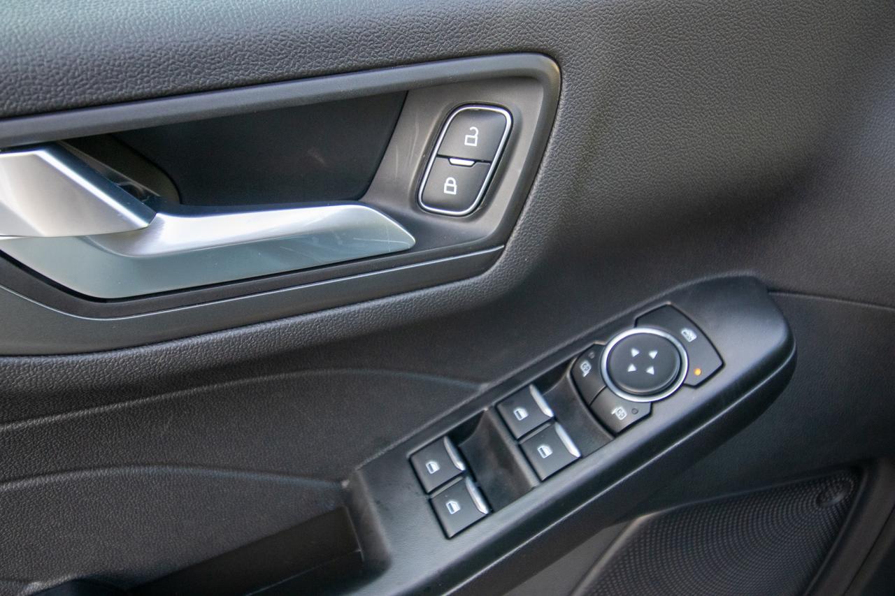 2026 Ford Escape PHEV FWD Hybrid Photo5