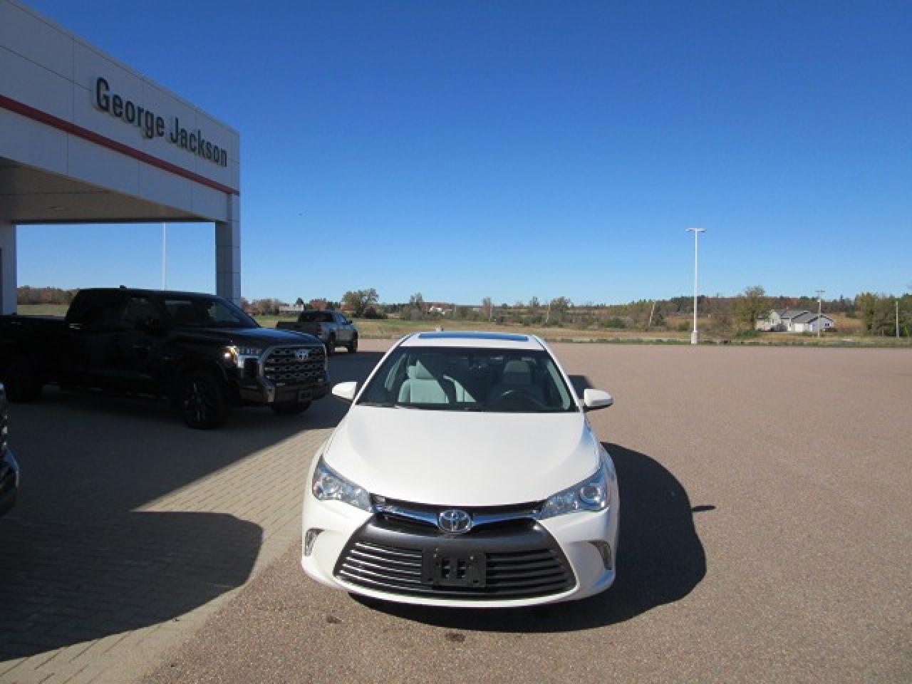 2015 Toyota Camry XLE Photo