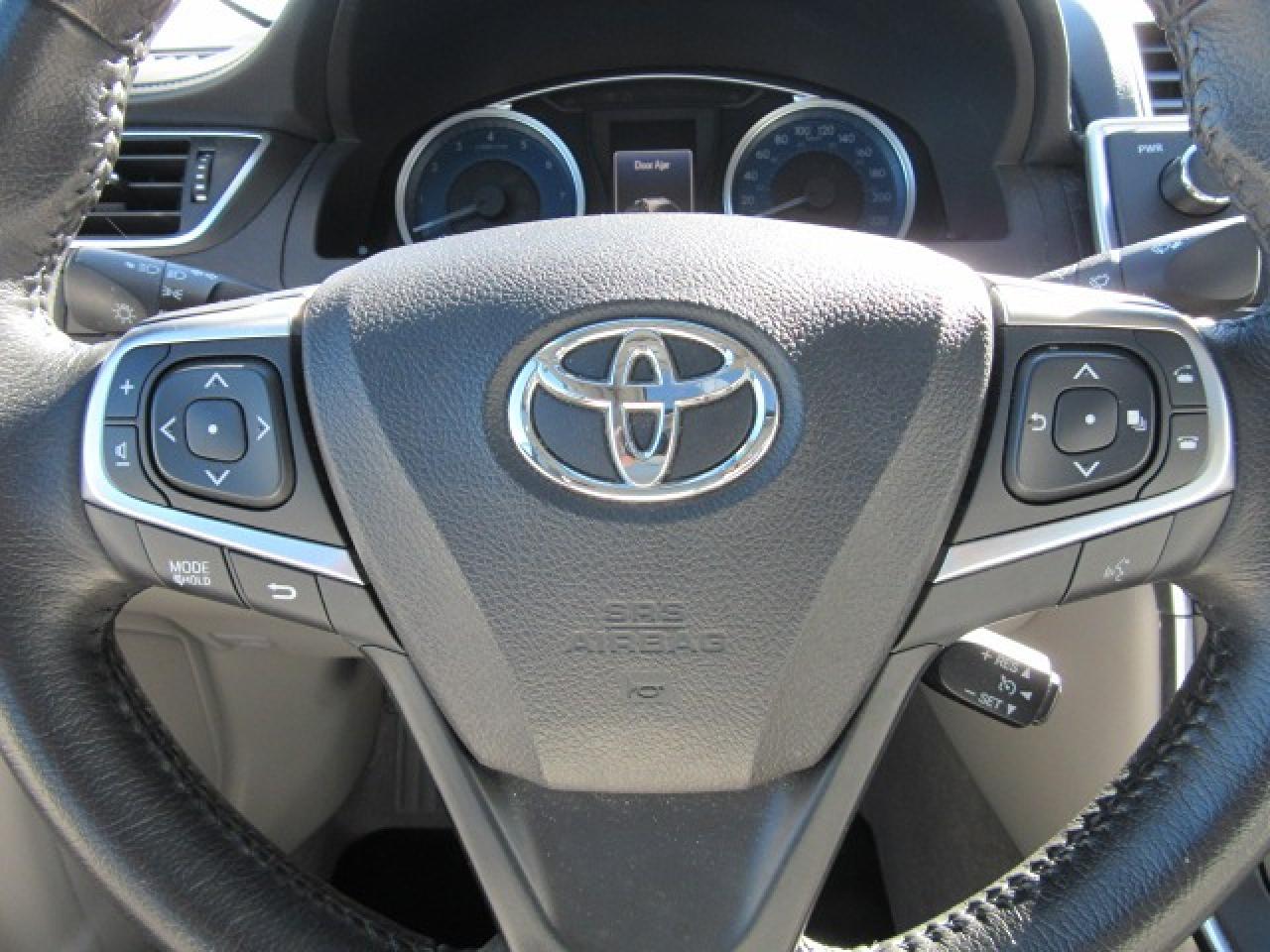 2015 Toyota Camry XLE Photo