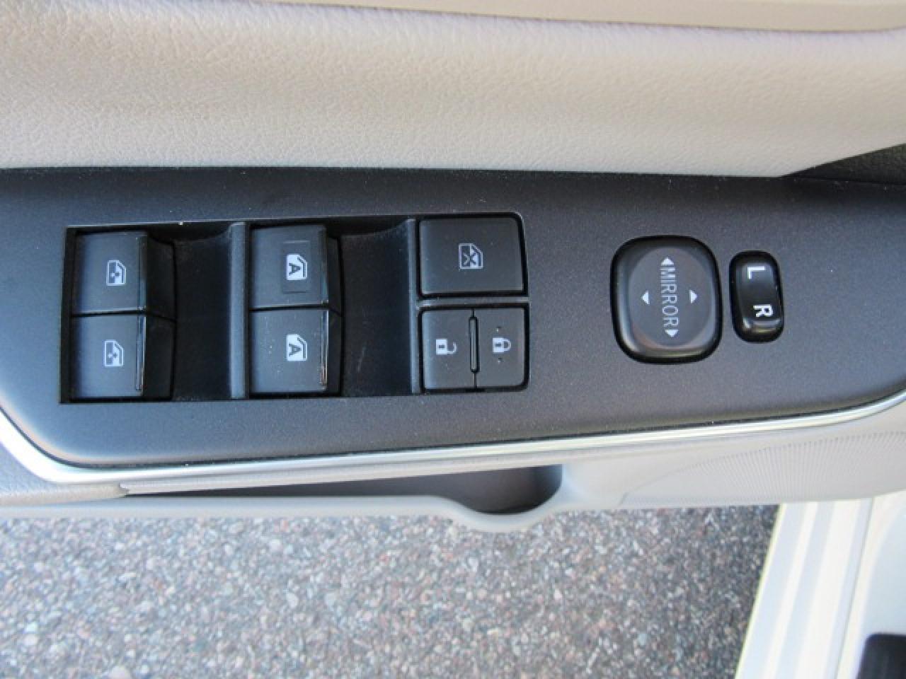 2015 Toyota Camry XLE Photo