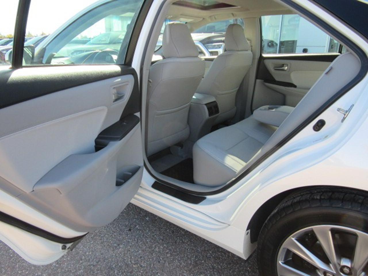 2015 Toyota Camry XLE Photo