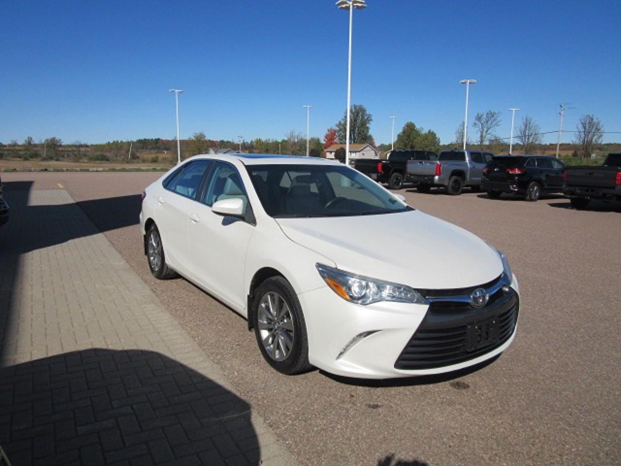 2015 Toyota Camry XLE Photo