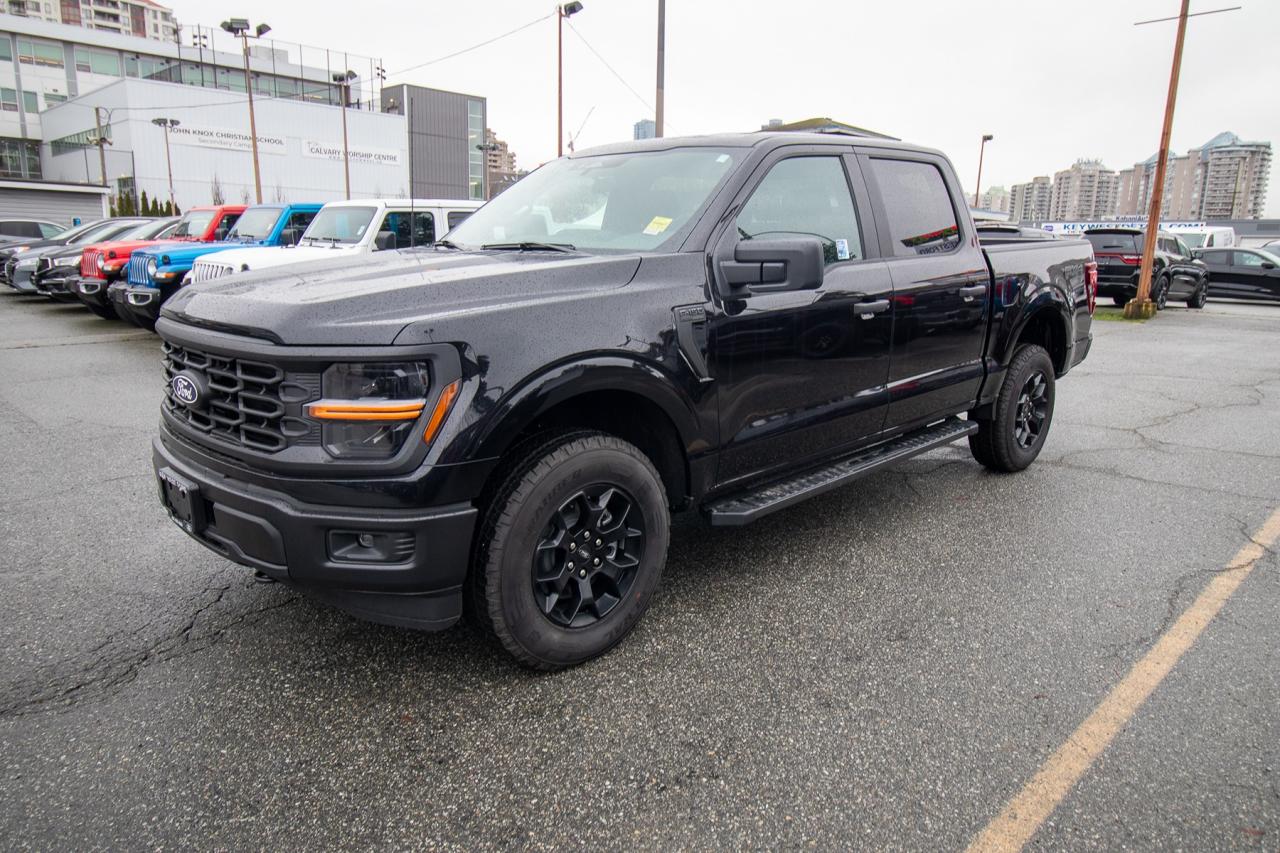 2025 Ford F-150 STX 4WD SuperCrew 5.5' Box Photo1