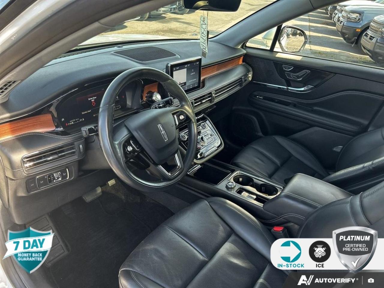 2022 Lincoln Corsair Reserve AWD LEATHER SUNROOF MONOCHROMATIC PKG! Photo