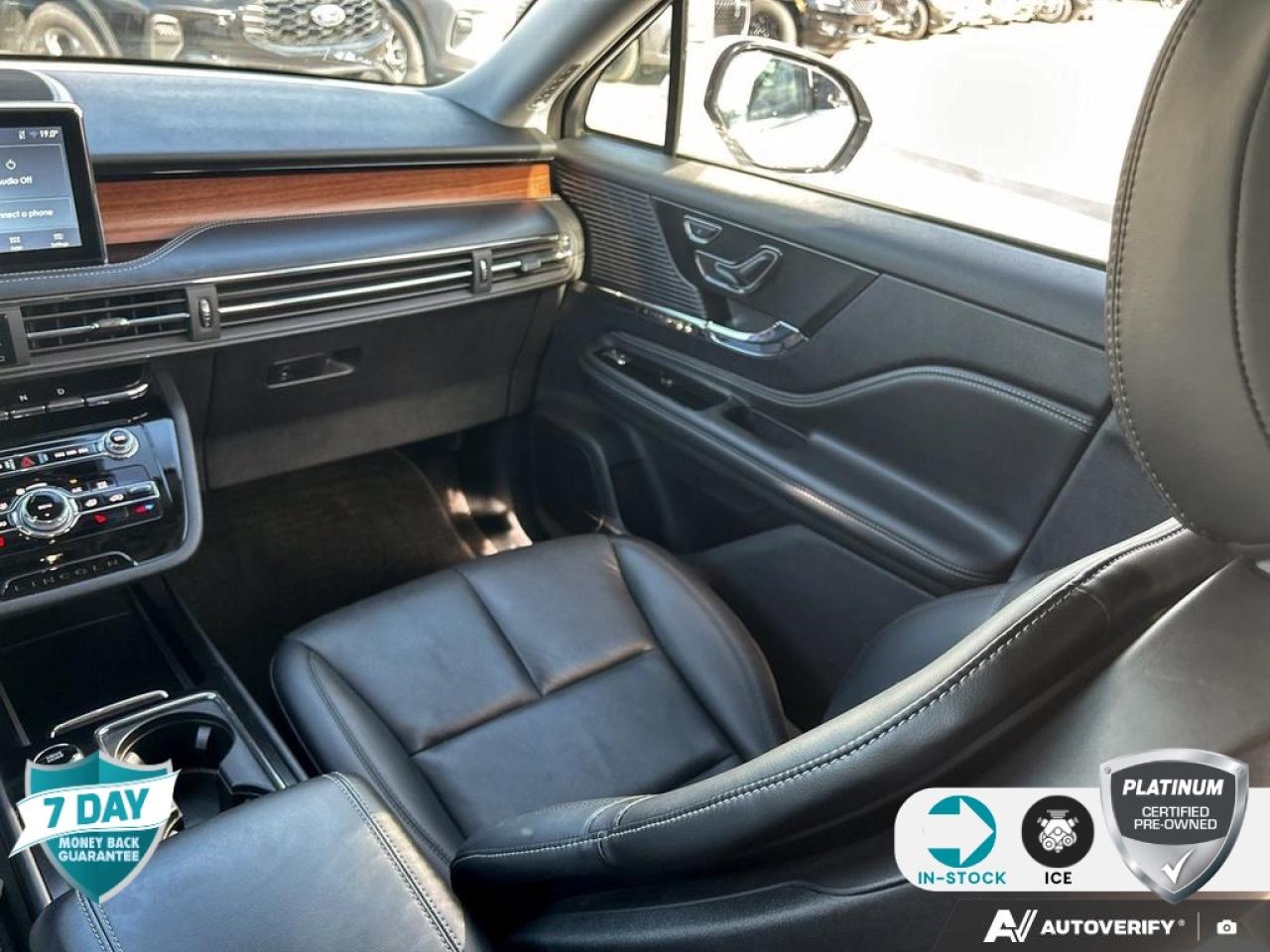 2022 Lincoln Corsair Reserve AWD LEATHER SUNROOF MONOCHROMATIC PKG! Photo