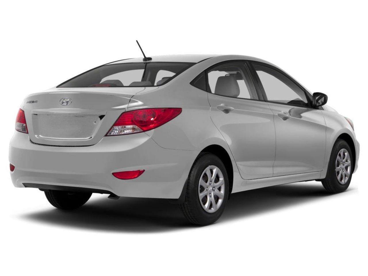 2013 Hyundai Accent GL Photo3
