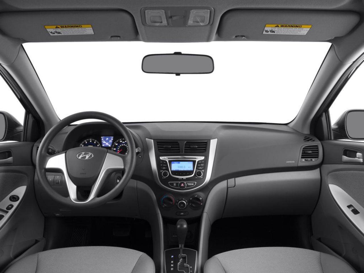 2013 Hyundai Accent GL Photo