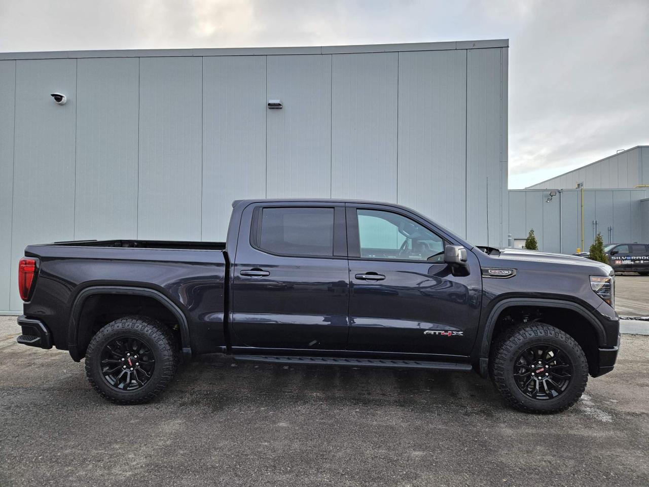 2023 GMC Sierra 1500 AT4X One Owner | Leather | Sunroof | 18" Wheels Photo4