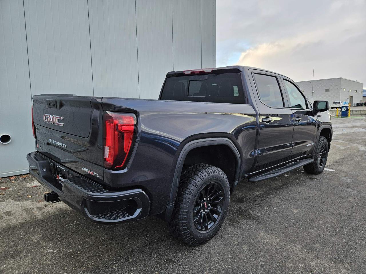 2023 GMC Sierra 1500 AT4X One Owner | Leather | Sunroof | 18" Wheels Photo