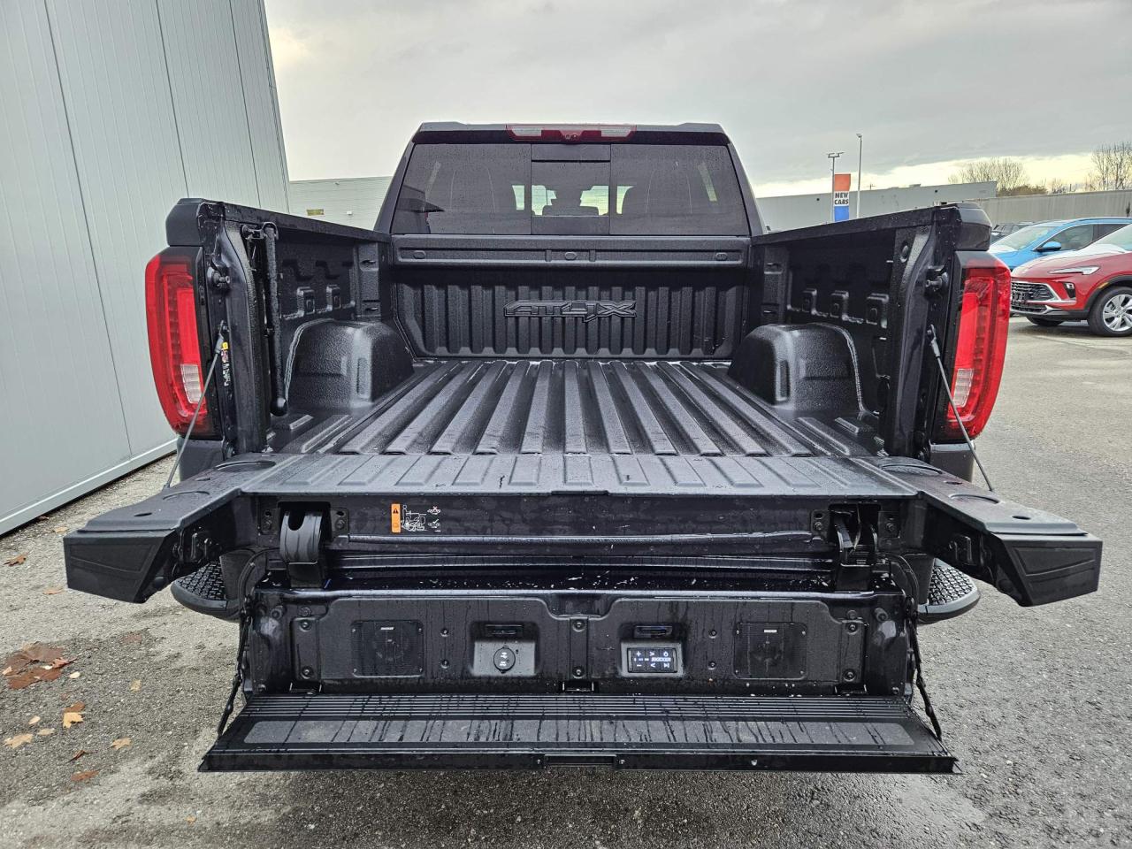 2023 GMC Sierra 1500 AT4X One Owner | Leather | Sunroof | 18" Wheels Photo