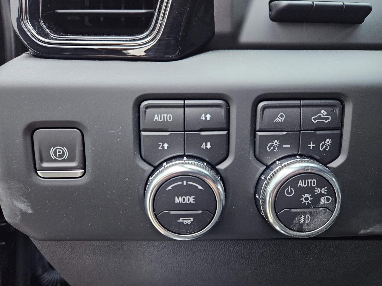 2023 GMC Sierra 1500 AT4X One Owner | Leather | Sunroof | 18" Wheels Photo