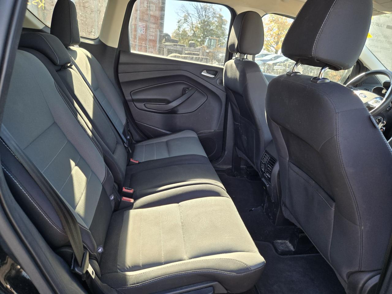 2016 Ford Escape SE - Photo #9