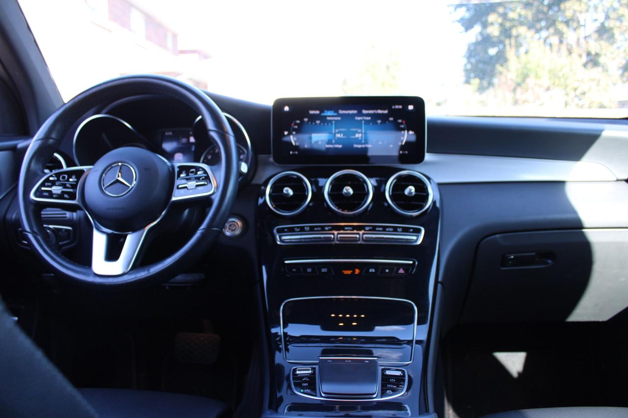 2022 Mercedes-Benz GLC-Class GLC 300 4MATIC SUV - Photo #8